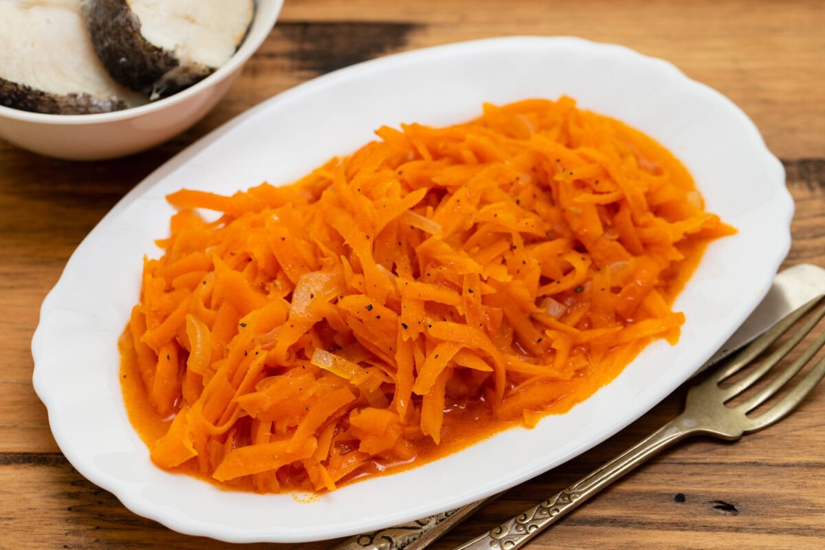 Mrkvový šalát s marhuľovým kompótom - recept | Gurman.sk