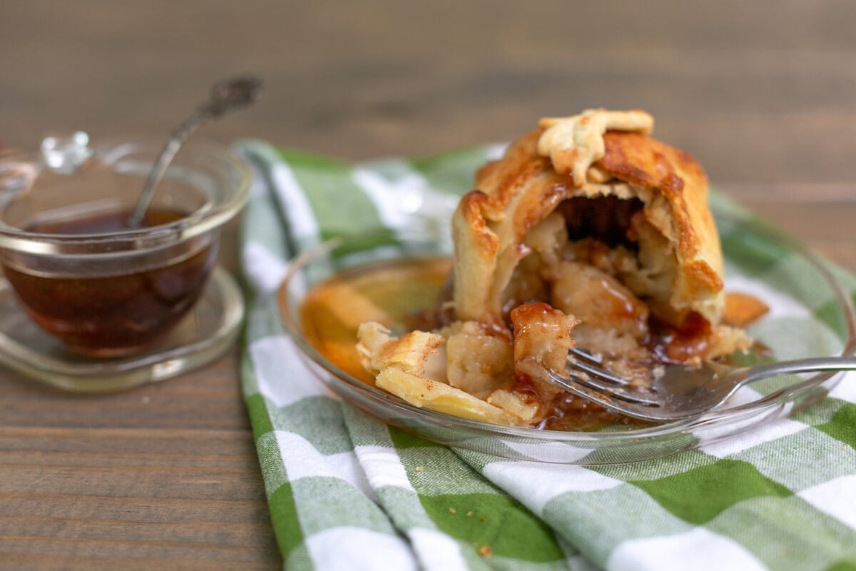 Jablkové knedle z odpaľovaného cesta- recept | Gurman.sk