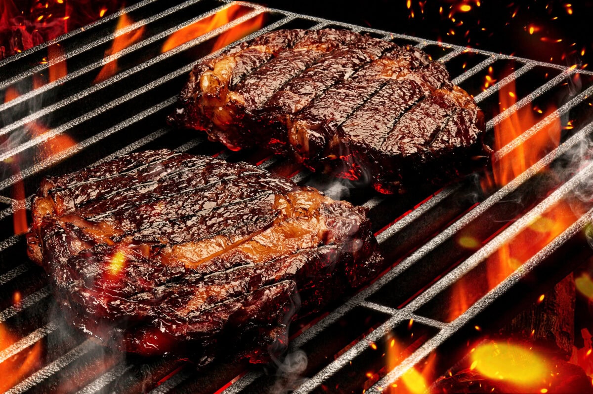 Bravčové stehno s horčicou a cibuľou grilované - recept | Gurman.sk
