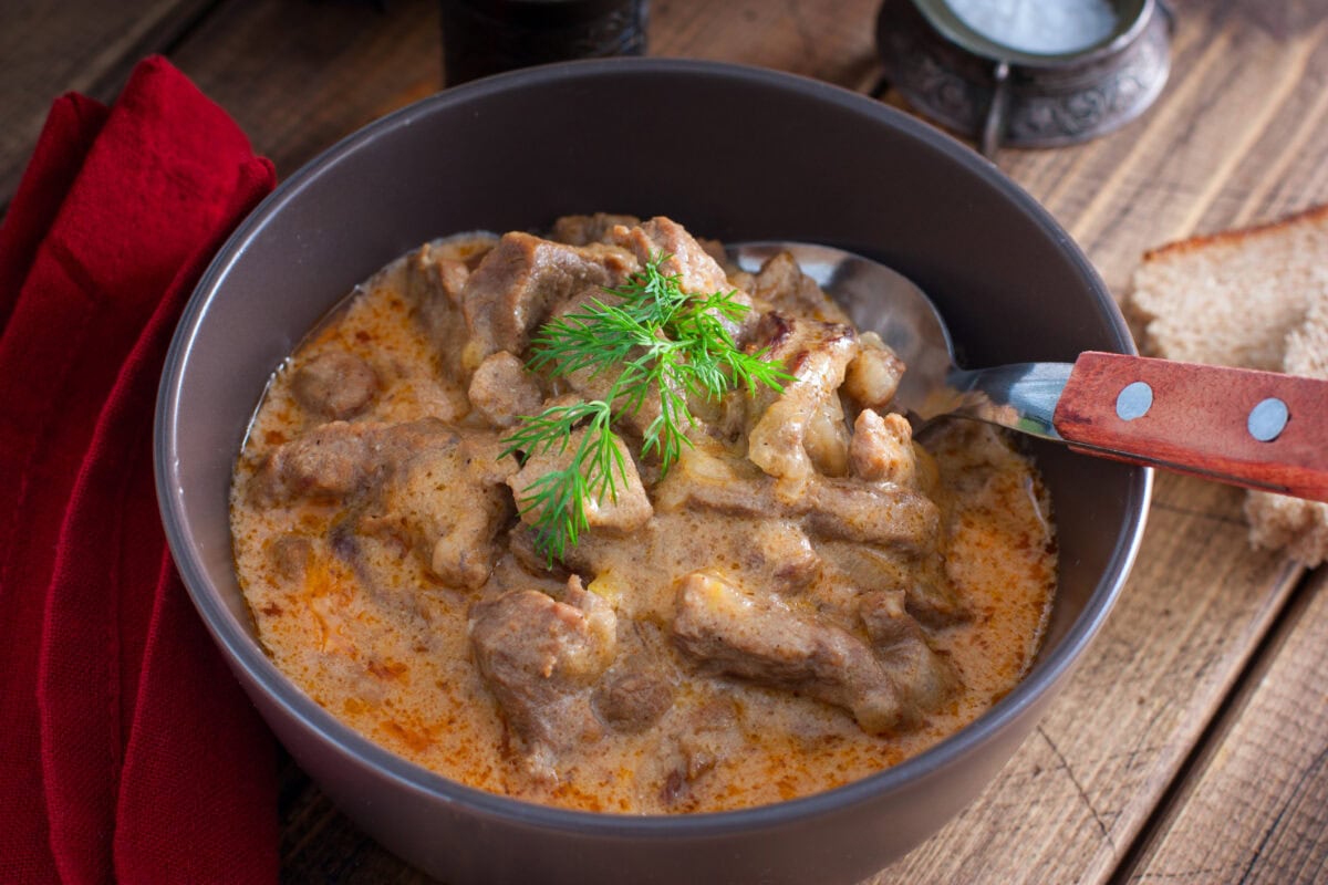 Zajac na smotane - recept | Gurman.sk