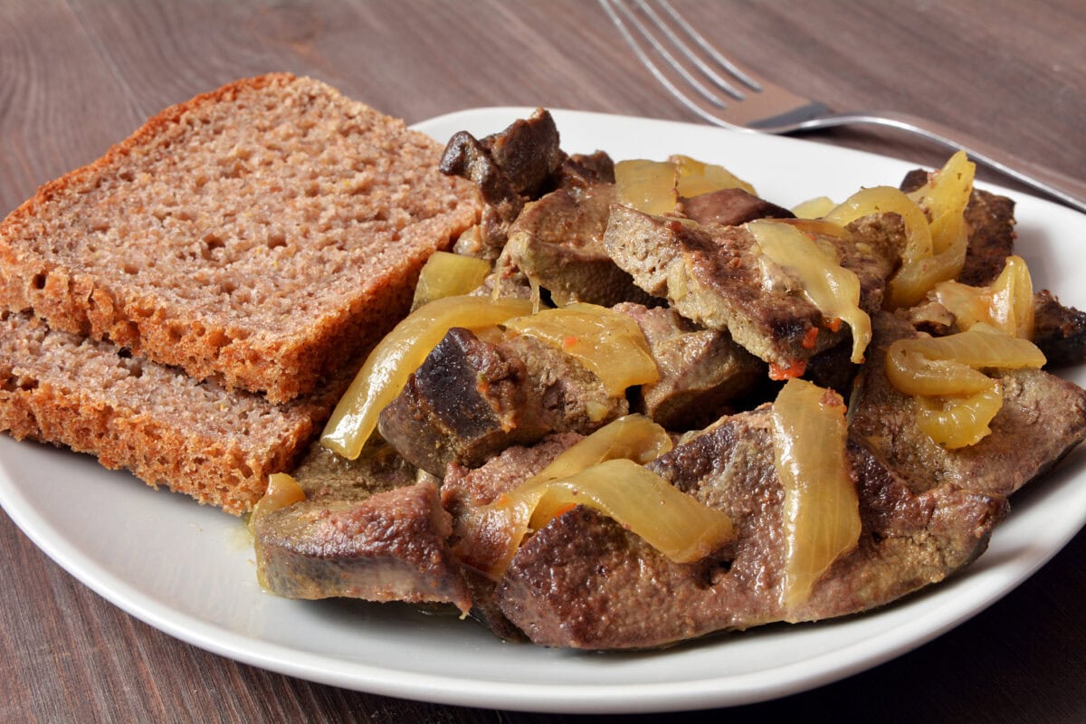 Slezina dusená na cibuli- recept | Gurman.sk