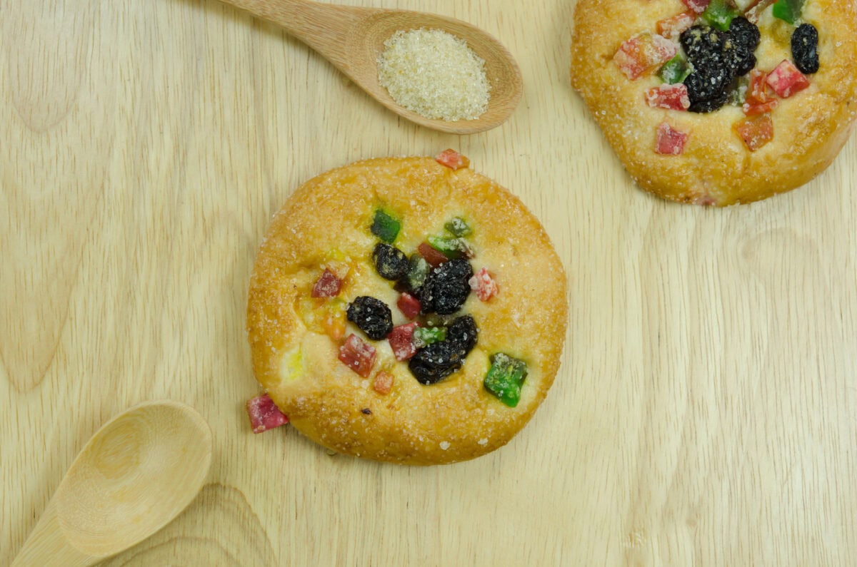 Žĺtkové pyšteky s kandizovaným ovocím - recept | Gurman.sk