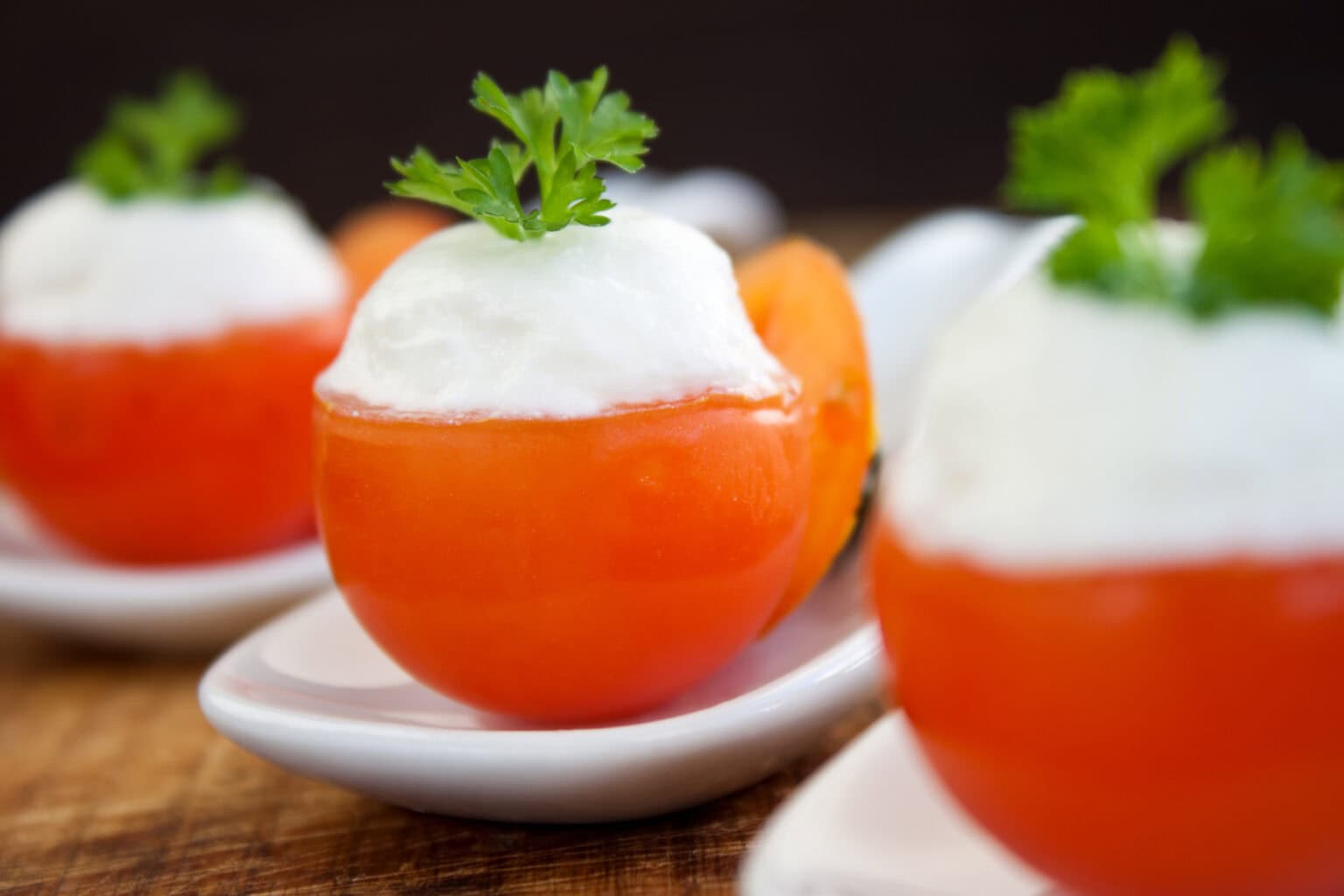 Paradajky plnené vajciami - recept | Gurman.sk