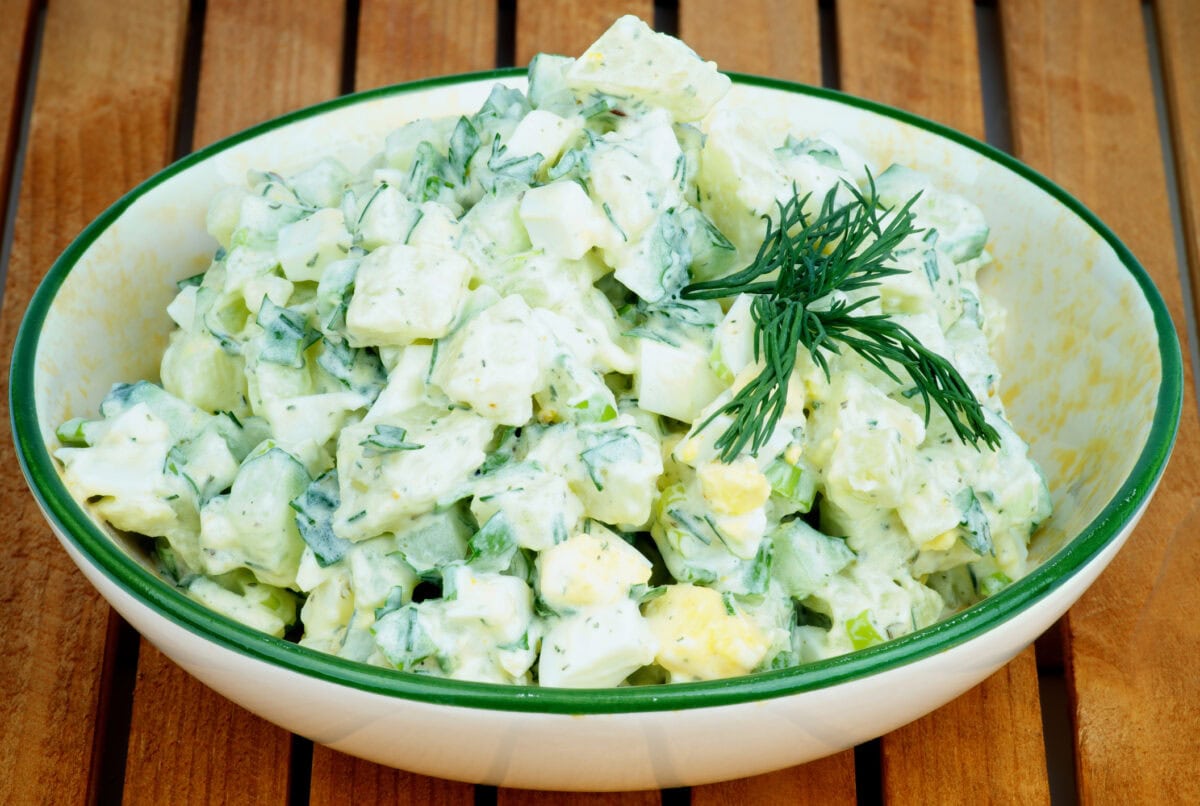 Zemiaky s uhorkami na smotane- recept | Gurman.sk