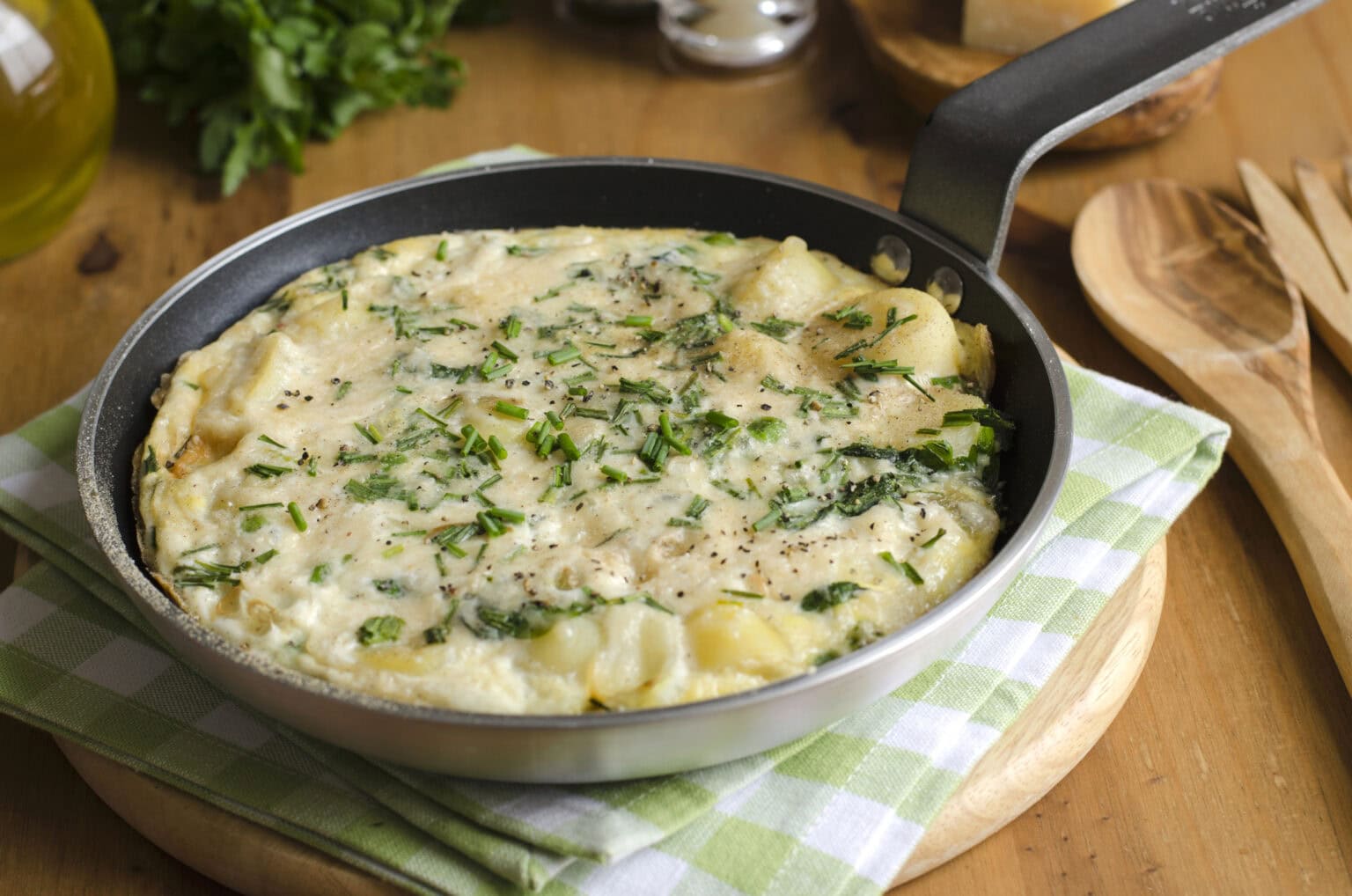 Nové zemiaky zapečené so syrom - recept | Gurman.sk