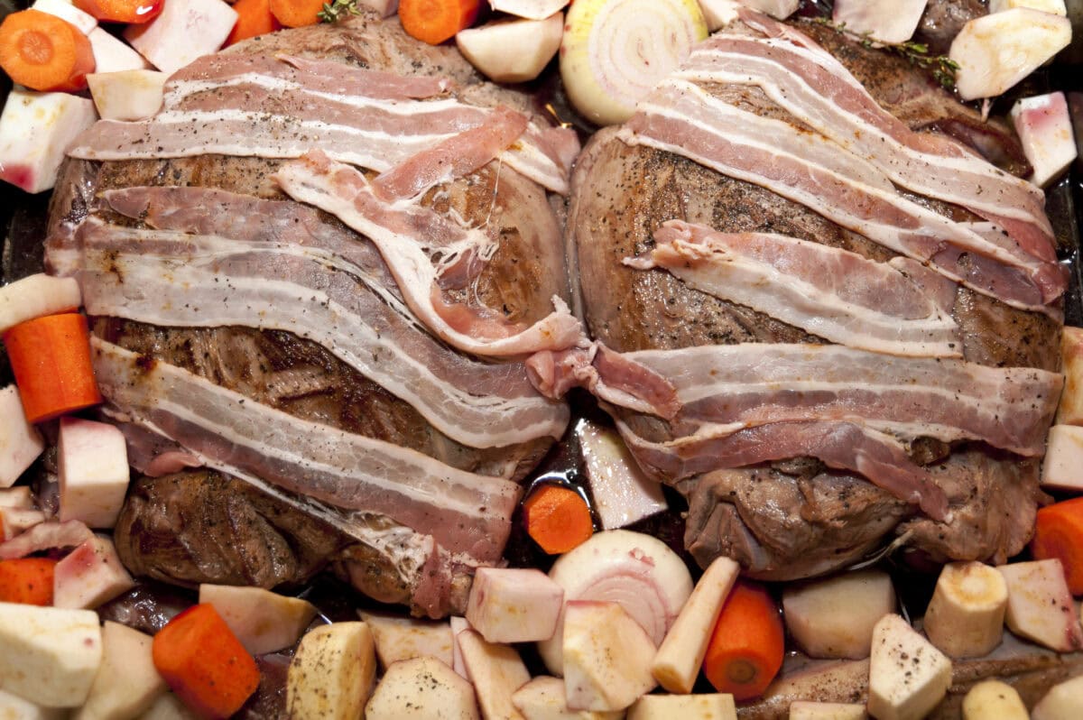 Hovädzie mäso dusené na slanine - recept | Gurman.sk