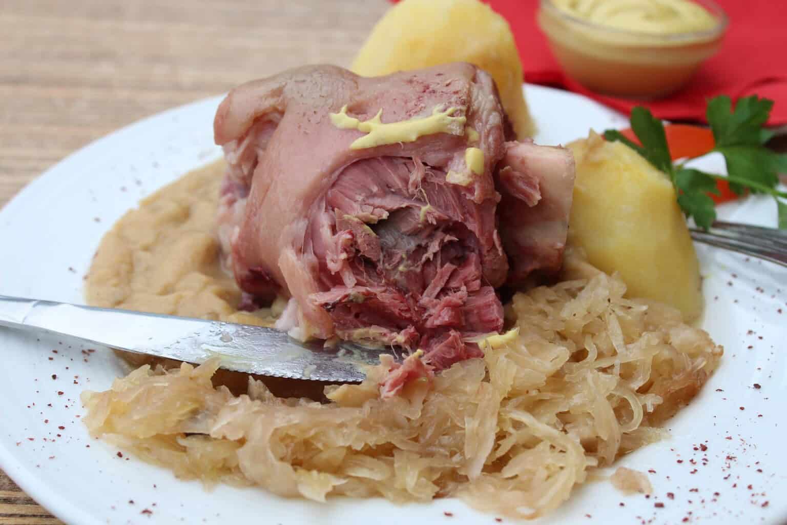 Dusená kapusta s karamelom