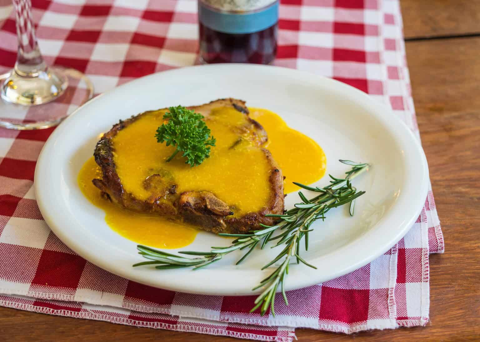 Teľacie mäso na smotane