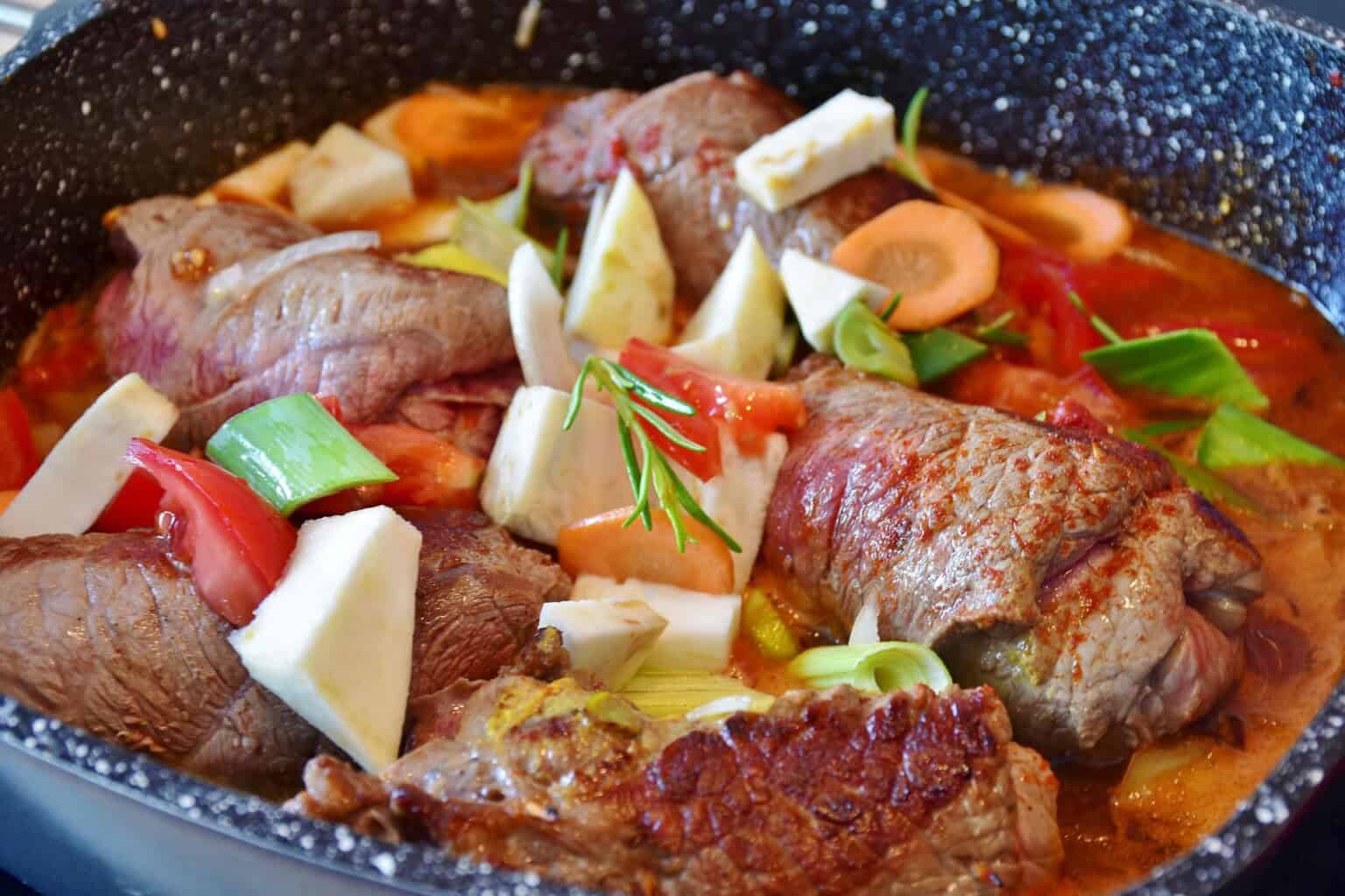 Hovädzie mäso na zelenine (záhradnícke)