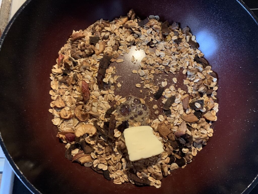 Rýchla raňajková granola