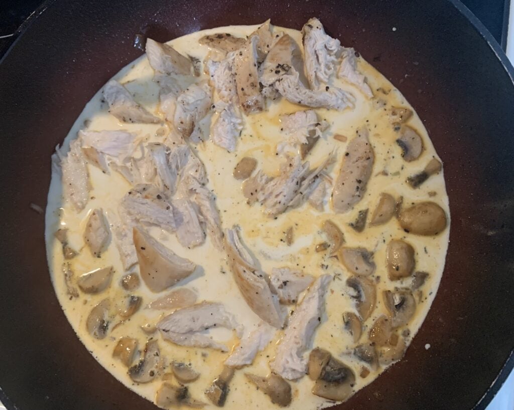Kura na šampiňónoch