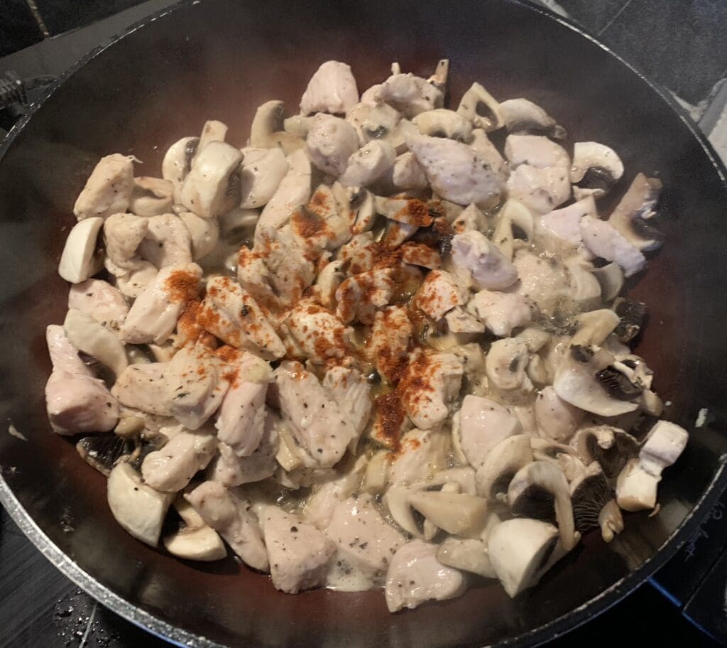 Kuracie soté v zemiakovej placke