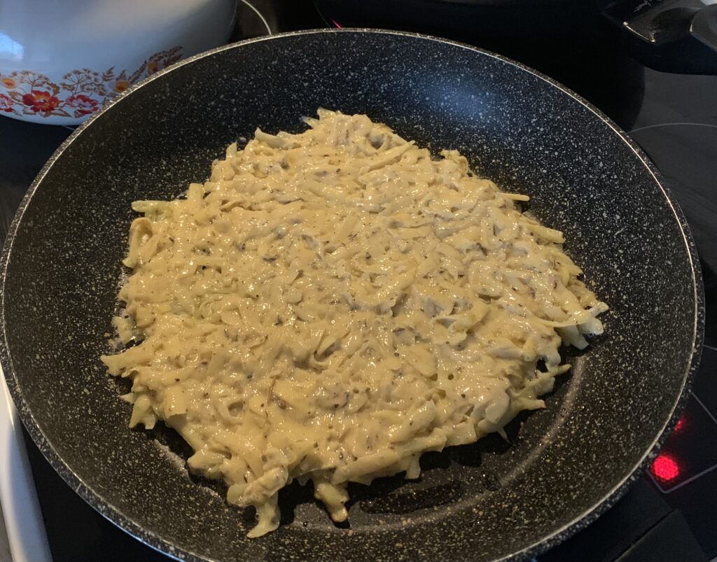 Kuracie soté v zemiakovej placke