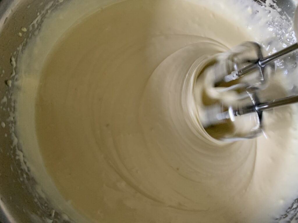 Cheesecake s bielou čokoládou
