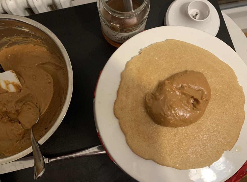 Medovníková torta