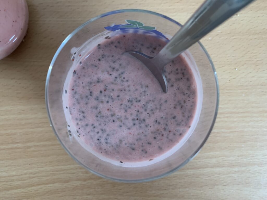 Ovocný chia puding