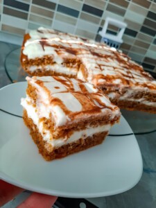 Mrkvový koláč s tvarohovým krémom | Gurman.sk